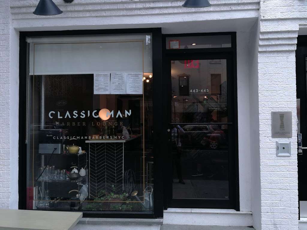 Classic Man Barber Lounge | 443-445 E 9th St, New York, NY 10009, USA | Phone: (646) 484-5416