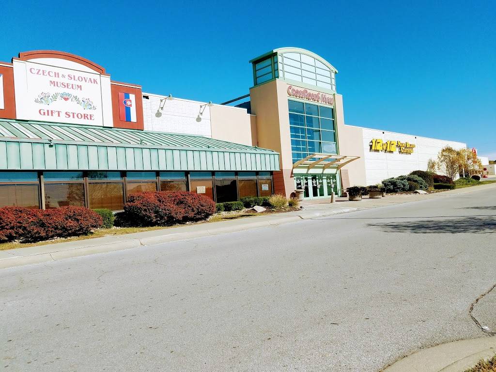 Crossroads Mall | 7400 Dodge St, Omaha, NE 68114, USA | Phone: (402) 397-2343