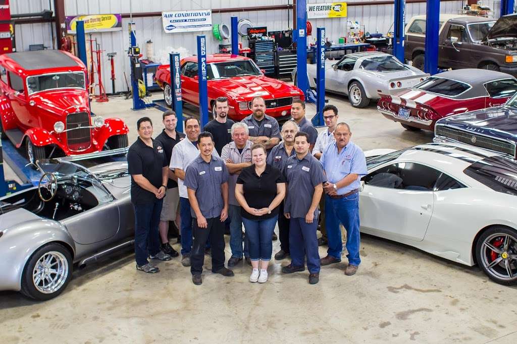 Renown Auto Restoration | 18819 FM 2252 Bldg #2, San Antonio, TX 78266, USA | Phone: (210) 590-6600