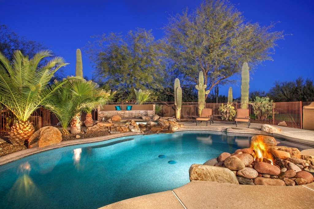 Arizona Vacation Rentals | 5350 E High St, Phoenix, AZ 85054, USA | Phone: (888) 711-8105