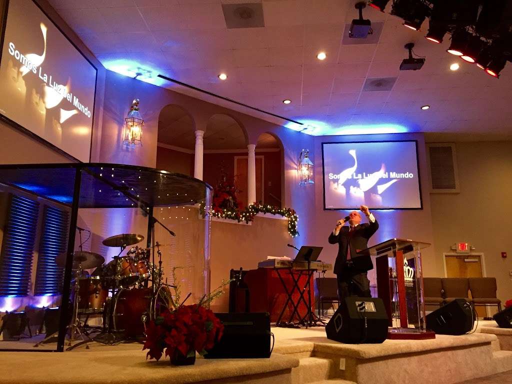 Iglesia Pentecostal: Los Pentecostales de Charlotte | 4929 N Sharon Amity Rd, Charlotte, NC 28205, USA | Phone: (704) 408-9055