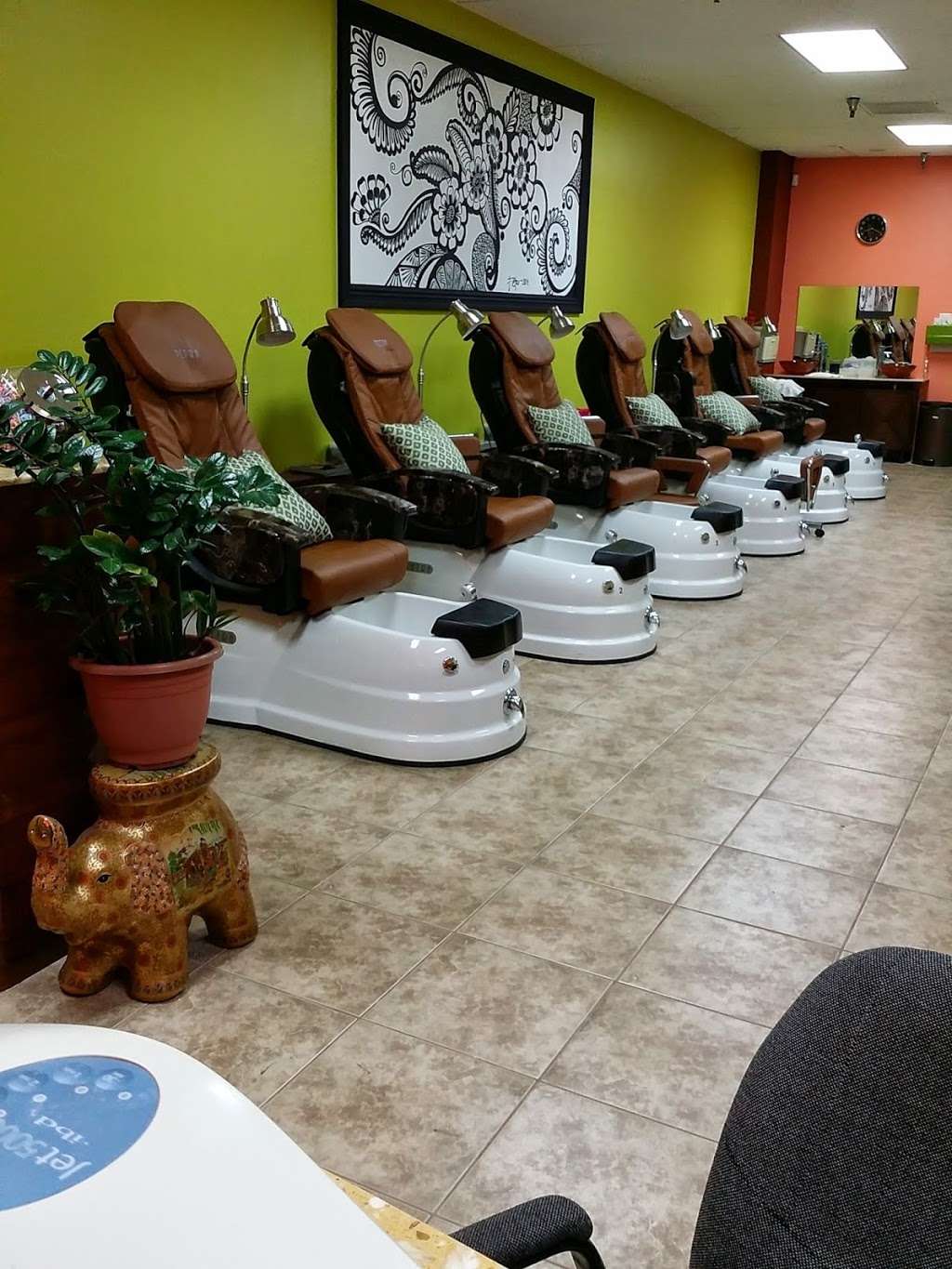 Pretty Nail Studio | 4772 Peck Rd, El Monte, CA 91732, USA | Phone: (626) 579-5563