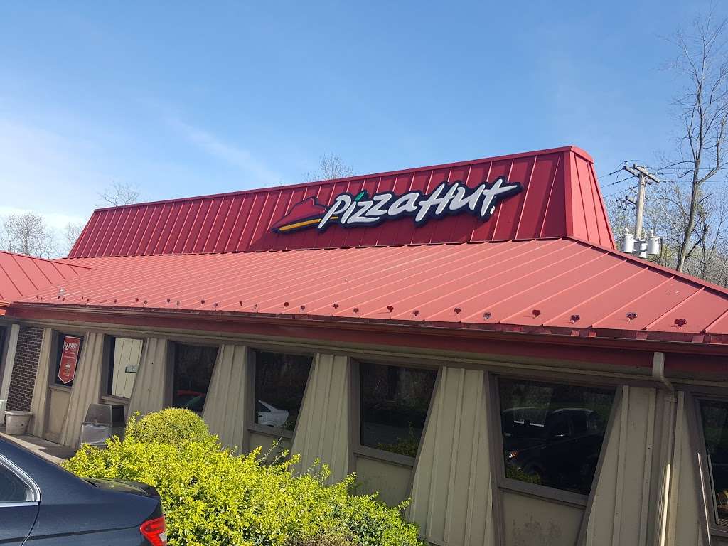 Pizza Hut | 5 Sterling Rd, Mt Pocono, PA 18344, USA | Phone: (570) 839-7753