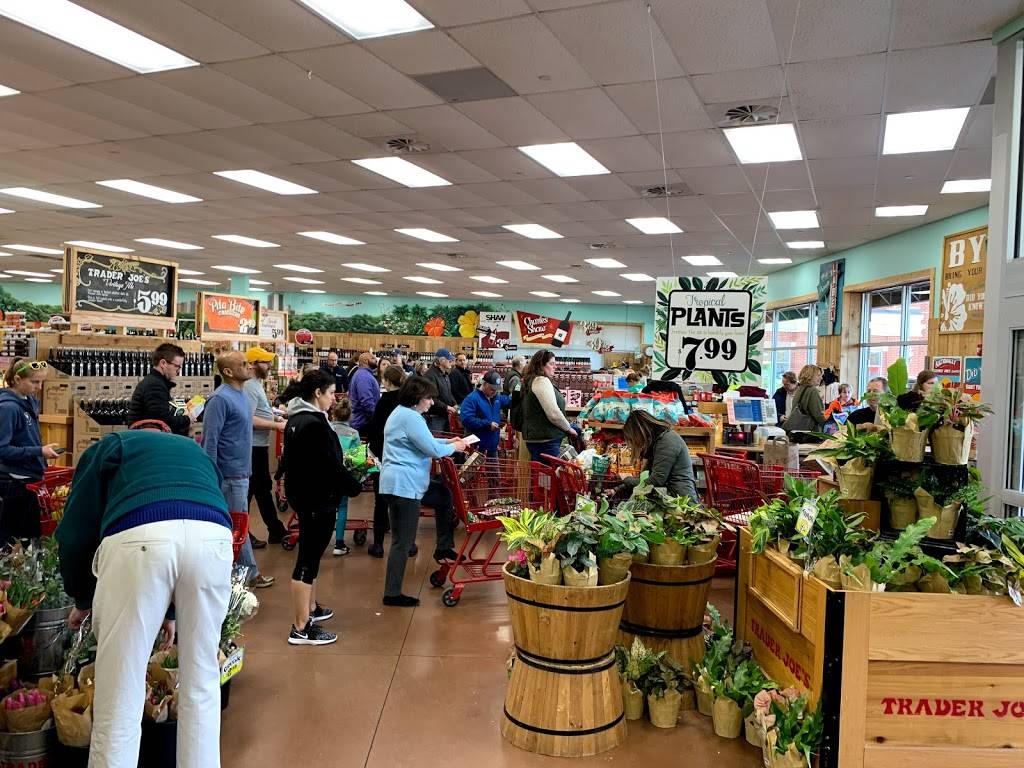 Trader Joes | 11331 W Broad St, Glen Allen, VA 23060, USA | Phone: (804) 360-4098