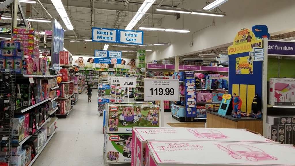 Toys"R"Us | 5520 Sunrise Hwy, Massapequa, NY 11758, USA | Phone: (516) 798-3240