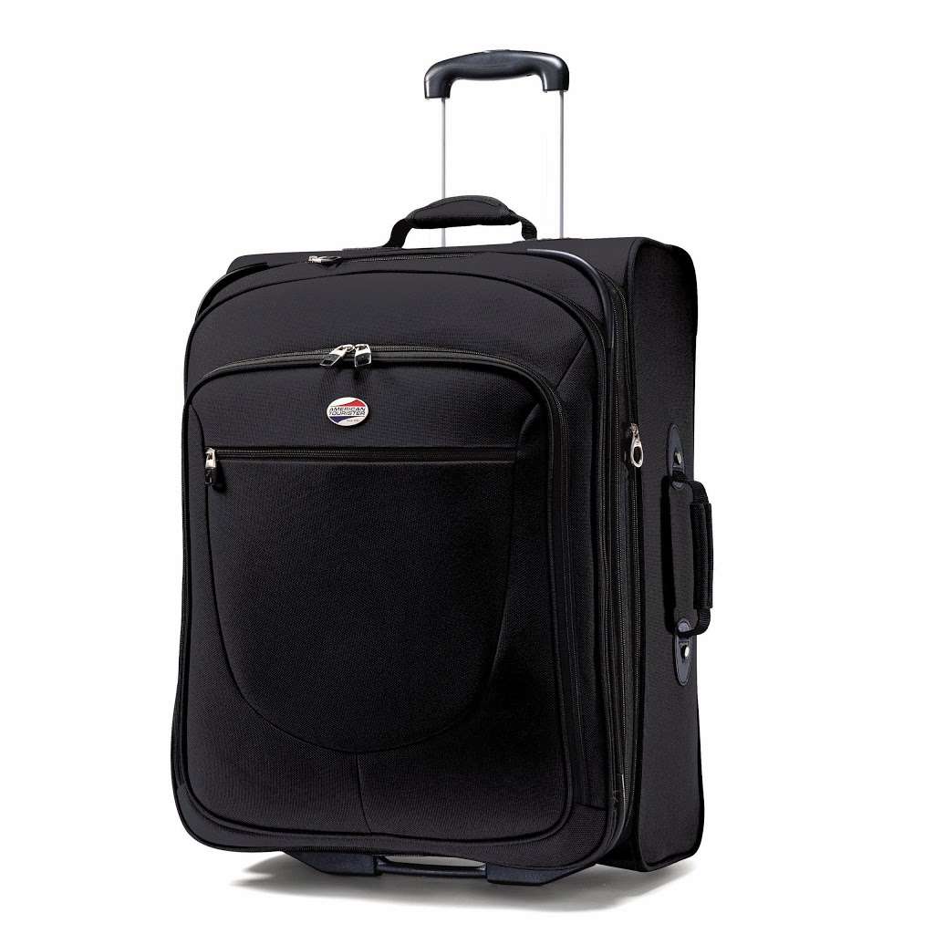 Luggage Online | 260 Liberty St, Metuchen, NJ 08840, USA | Phone: (212) 206-6999