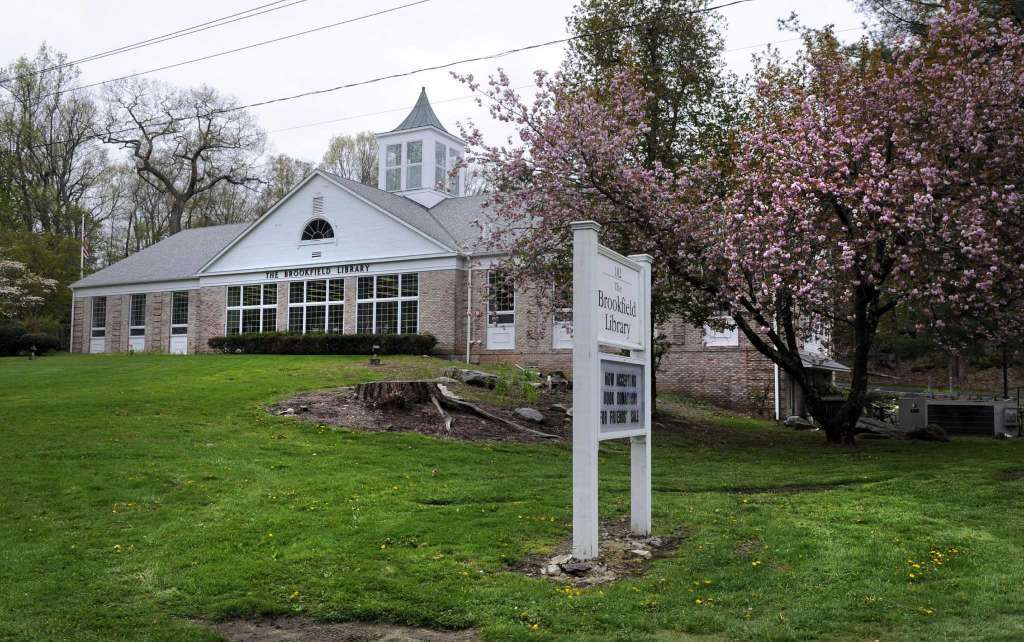 The Brookfield Library | 182 Whisconier Rd, Brookfield, CT 06804, USA | Phone: (203) 775-6241