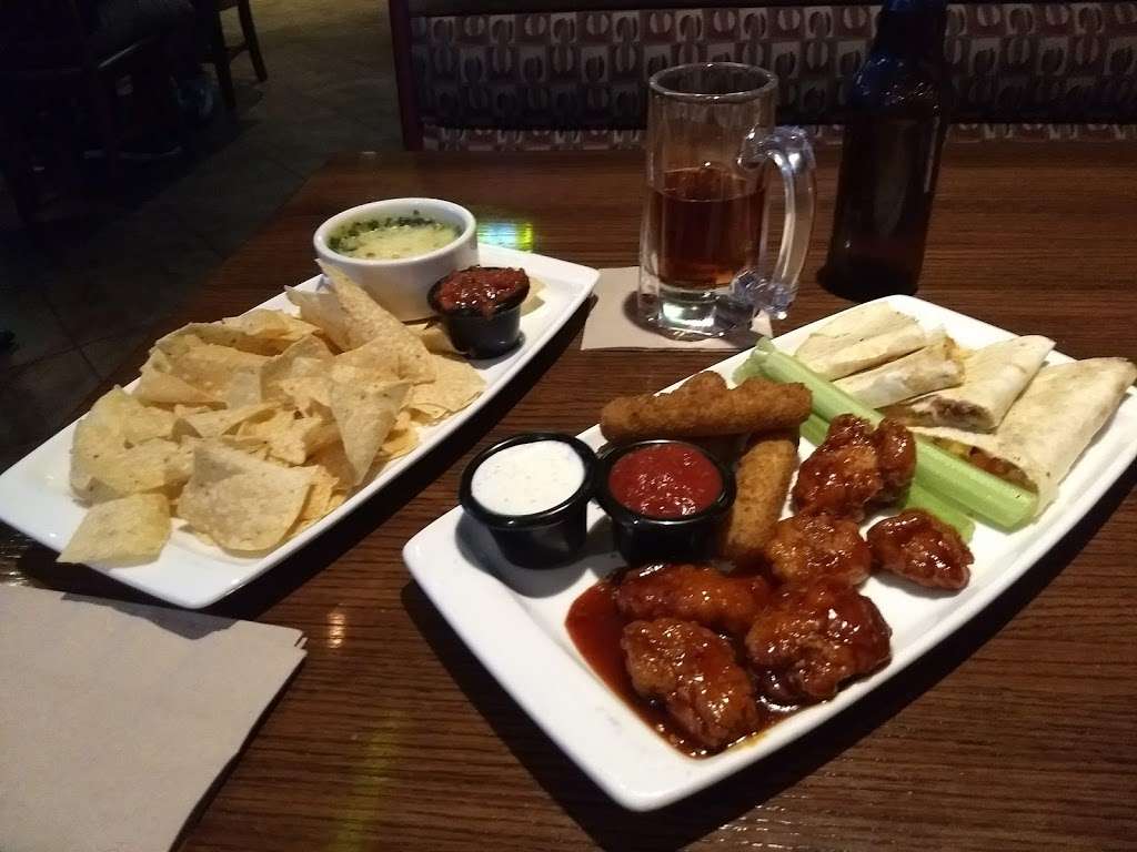 Applebees Grill + Bar | 2952 Interstate 45 N, Conroe, TX 77303, USA | Phone: (936) 756-3281