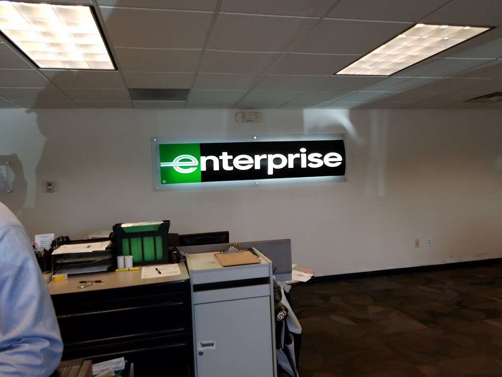 Enterprise Rent-A-Car | 1100 81st Ave, Merrillville, IN 46410, USA | Phone: (219) 756-2233