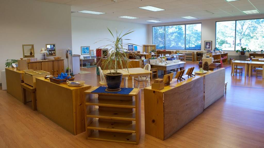 Lake Country Montessori | 625 Walnut Ridge Dr, Hartland, WI 53029, USA | Phone: (262) 367-6595