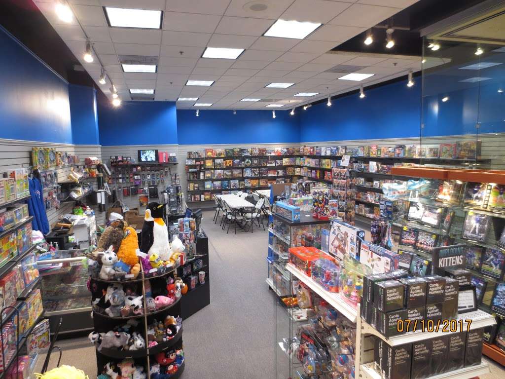 Gamers World - Water Tower Place | 835 N Michigan Ave, Chicago, IL 60611, USA | Phone: (312) 202-0565