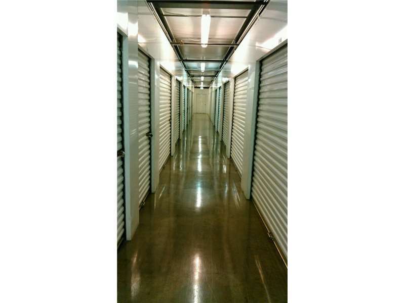 Extra Space Storage | 17197 Valley Blvd, Fontana, CA 92335, USA | Phone: (909) 350-3400