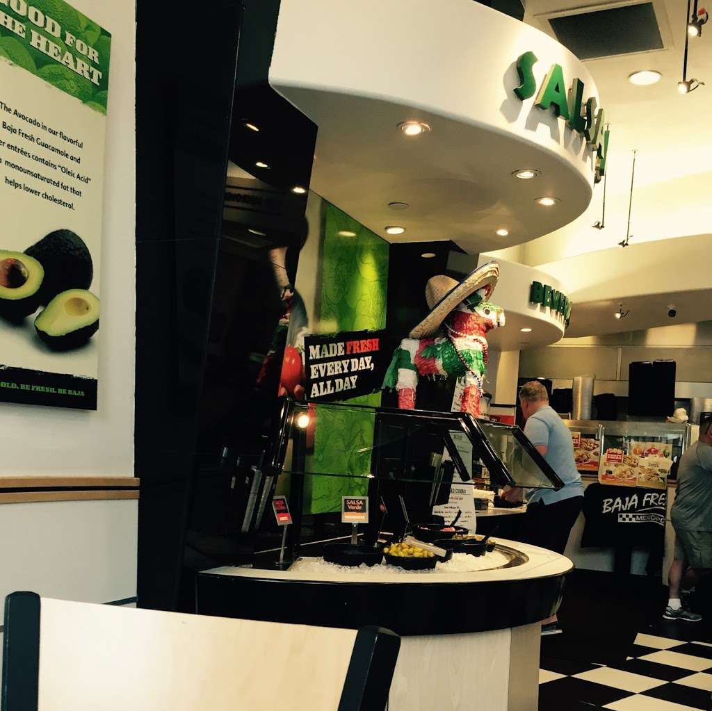 Baja Fresh Mexican Grill | 2815 Clarendon Blvd, Arlington, VA 22201, USA | Phone: (703) 528-7010