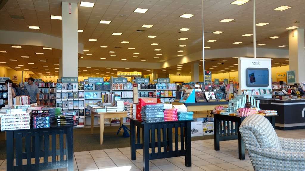 Barnes & Noble | 1271 Knapp Rd, North Wales, PA 19454, USA | Phone: (215) 699-3099