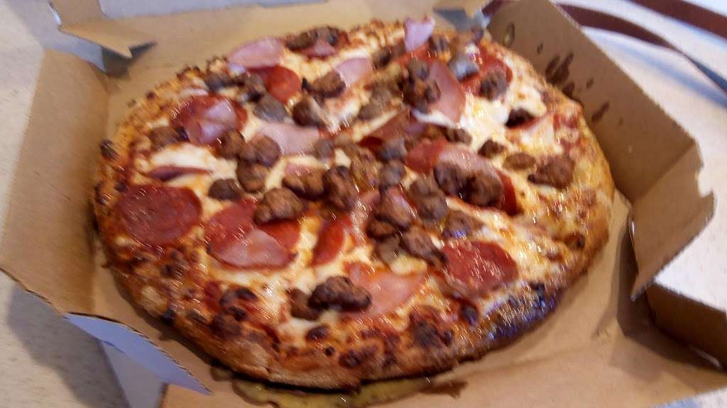 Dominos Pizza | 440 Broad Ave, Leonia, NJ 07605, USA | Phone: (201) 944-9199