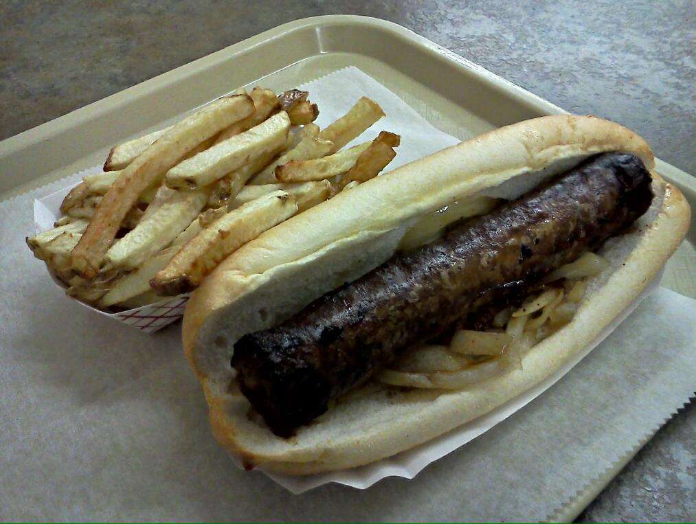 Stoltzfus Sausage Sandwiches | 110 N Dupont Hwy, New Castle, DE 19720, USA | Phone: (302) 322-8137