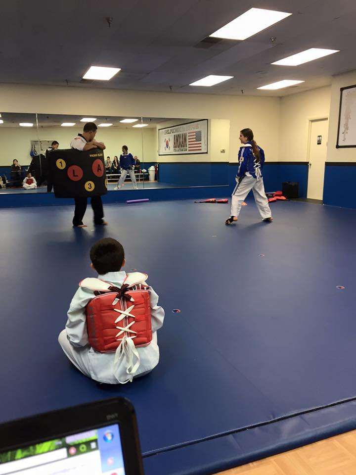 Max Martial Arts Lisle | 2735 Maple Ave, Lisle, IL 60532, USA | Phone: (331) 213-7144