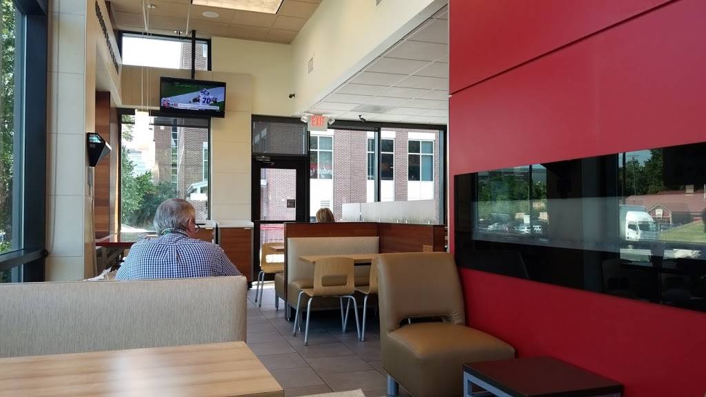 Wendys | 2218 Cloverdale Ave, Winston-Salem, NC 27103, USA | Phone: (336) 721-0720