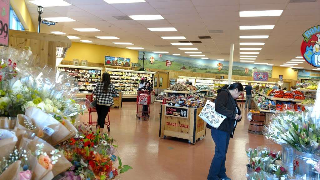 Trader Joes | 21055 Ventura Blvd, Woodland Hills, CA 91364, USA | Phone: (818) 712-9475