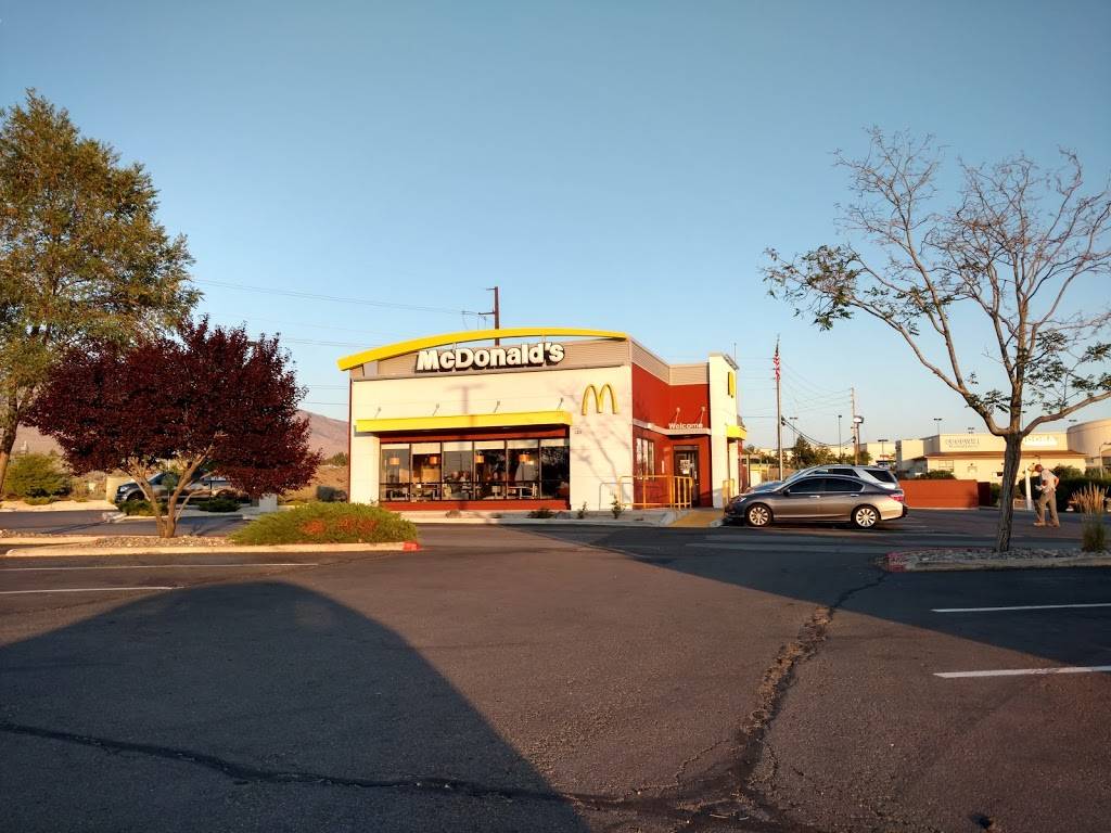 McDonalds | 120 Lemmon Dr, Reno, NV 89506, USA | Phone: (775) 972-3300