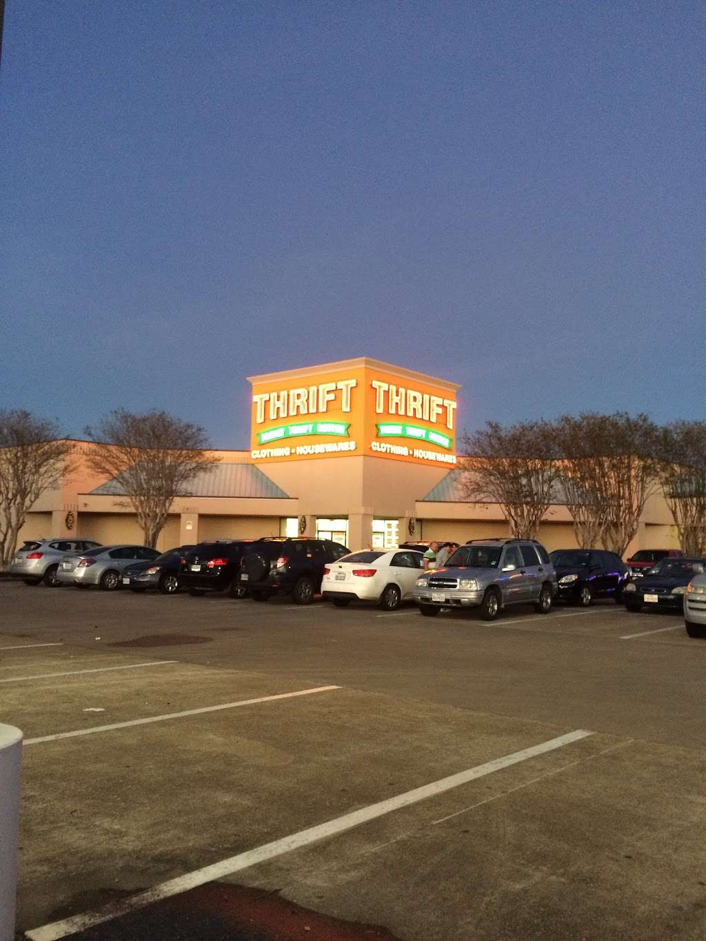 Family Thrift Center Outlet | 6769 S Texas 6, Houston, TX 77083, USA | Phone: (281) 575-1142