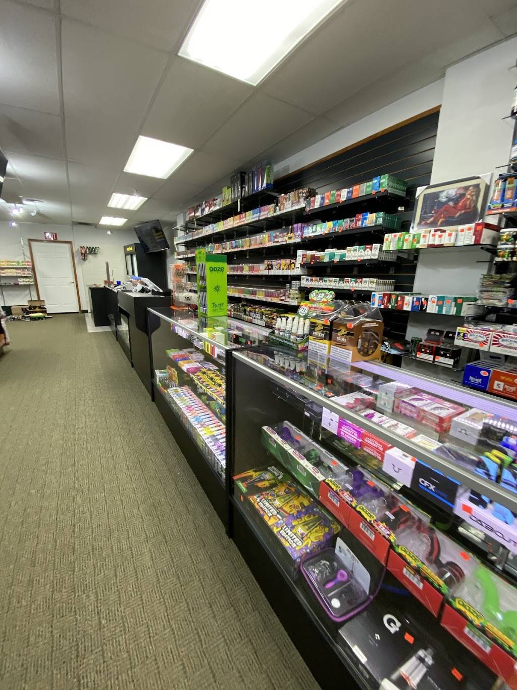 Sky high tobacoo & vape | 15517 S Dixie Hwy, Monroe, MI 48161, USA | Phone: (734) 639-2391