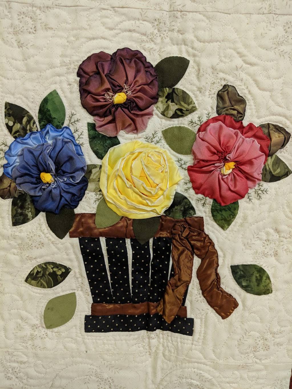 Ladybugs Quilts | 1236 N Main St, Manteca, CA 95336, USA | Phone: (209) 824-0485