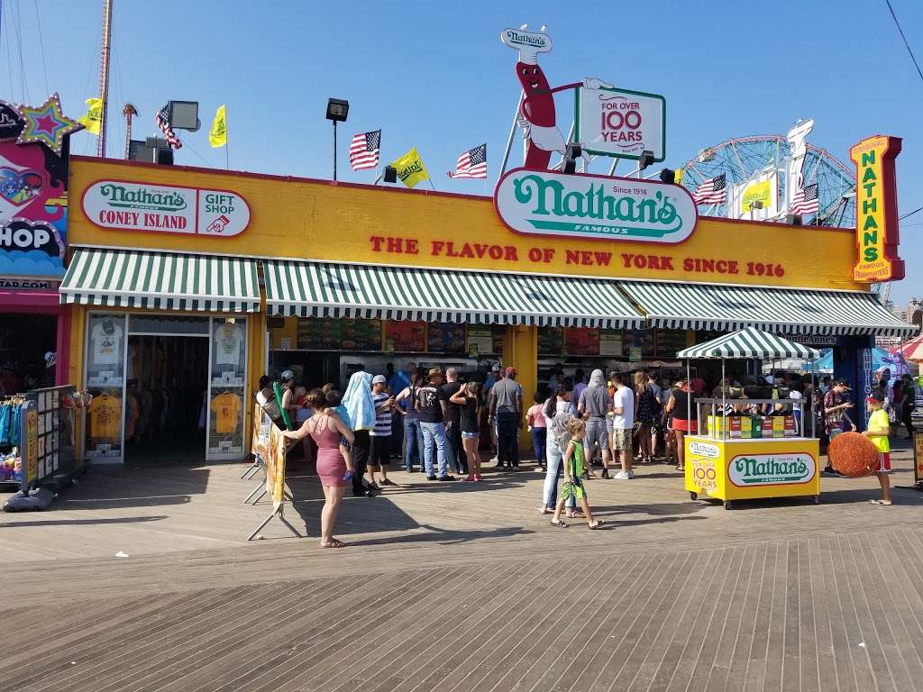 Nathans Famous | 1205 Riegelmann Boardwalk, Brooklyn, NY 11224, USA | Phone: (718) 975-1905