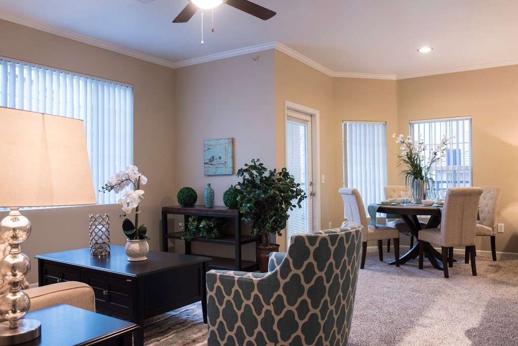 Stonegate Apartments | 11815 Ridge Pkwy, Broomfield, CO 80021, USA | Phone: (303) 469-0005