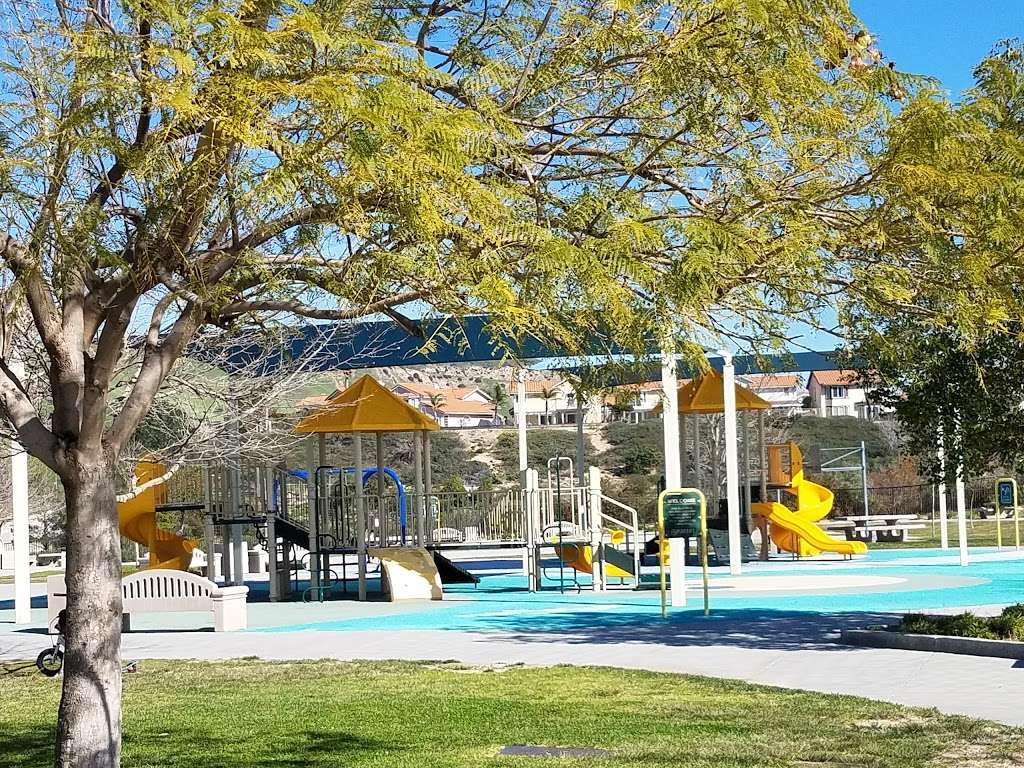 Holleigh Bernson Memorial Park | 20500 Sesnon Blvd, Northridge, CA 91326, USA | Phone: (818) 349-7341