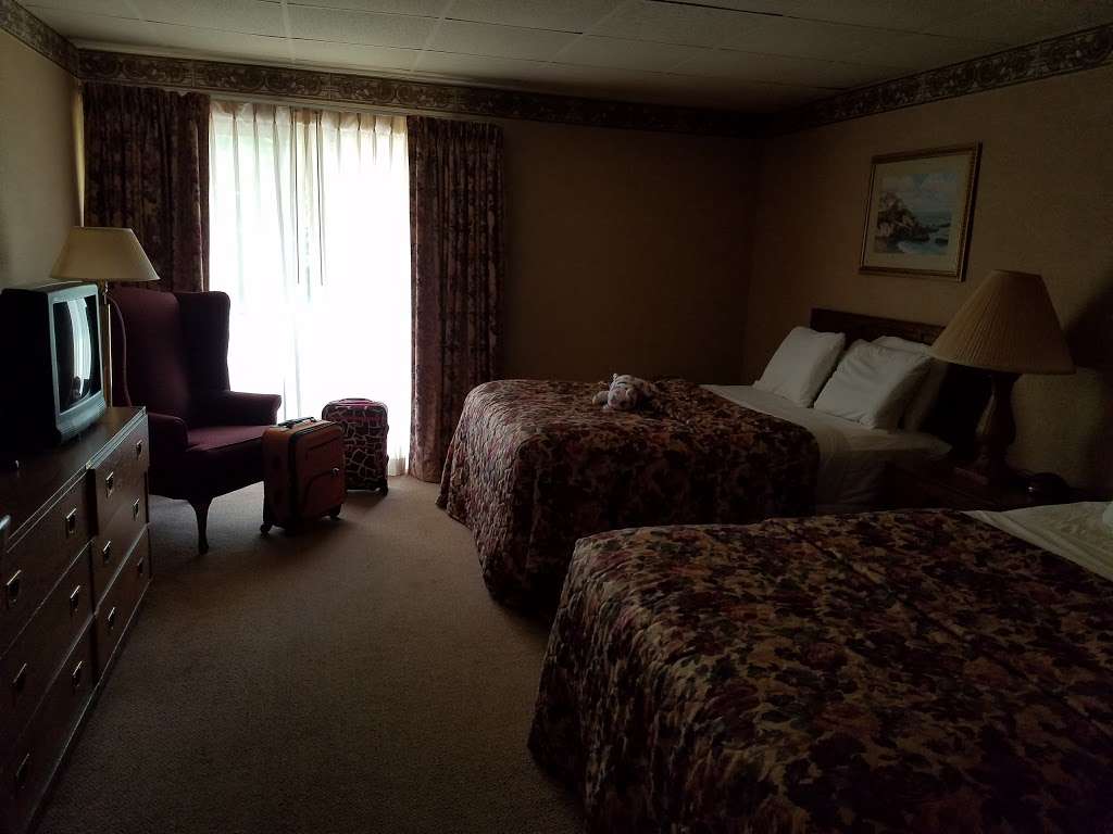 Mountain Laurel Resort | 81 Tree Tops Drive, White Haven, PA 18661, USA | Phone: (570) 443-8411