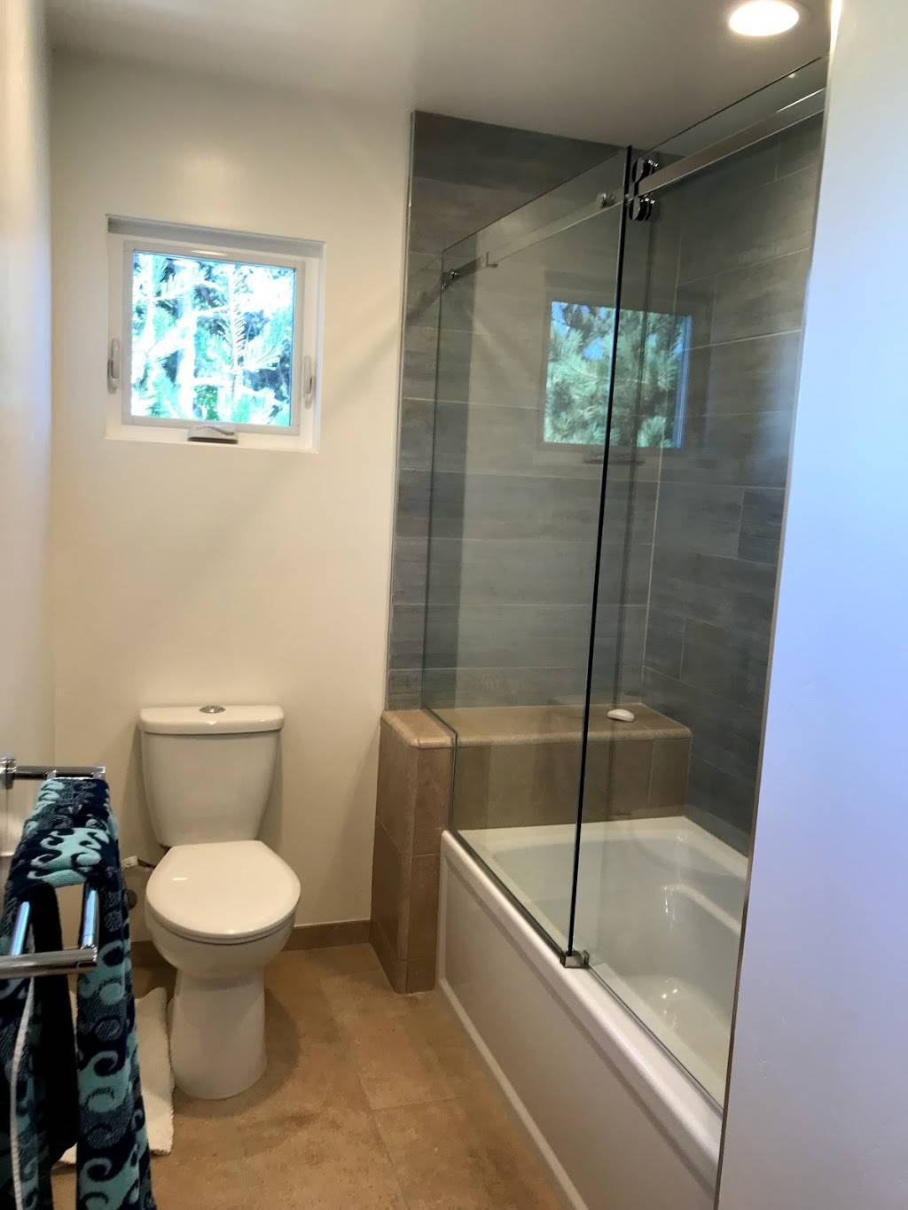 Showcase Shower Door Company | 1970 17th Ave, Santa Cruz, CA 95062, USA | Phone: (831) 464-3899