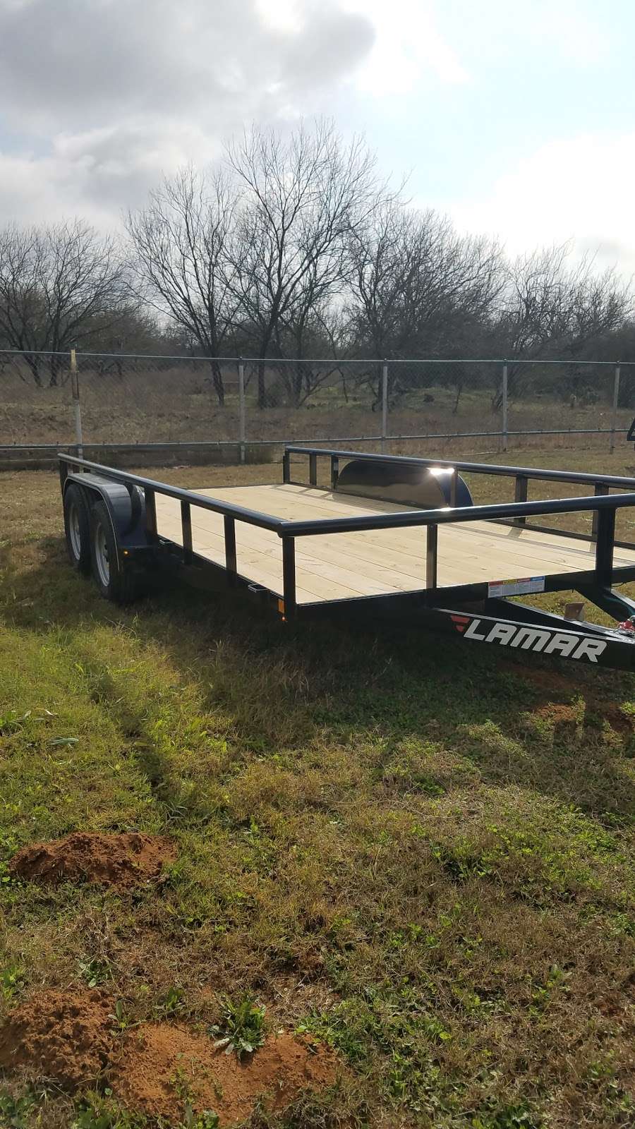 Hudson Brothers Trailer Sales | 17180 I-35, Atascosa, TX 78002, USA | Phone: (210) 622-6144