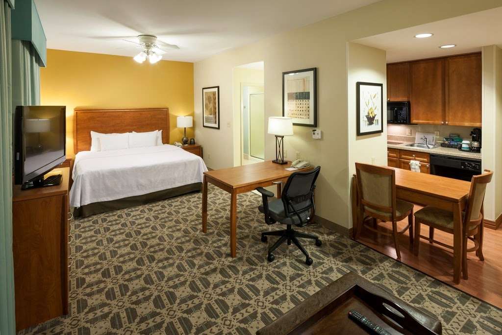 Homewood Suites by Hilton Irving-DFW Airport | 7800 Dulles Dr, Irving, TX 75063, USA | Phone: (972) 929-2202