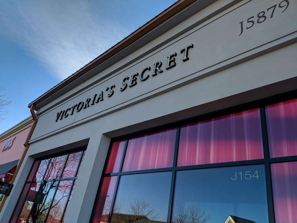 Victorias Secret & PINK | 5879 Sky Pond Dr, Loveland, CO 80538, USA | Phone: (970) 278-9470