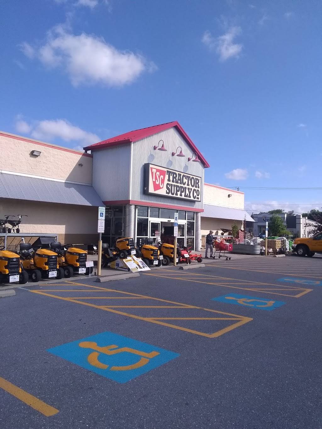 Tractor Supply Co. | 1360 Strickler Rd, Mount Joy, PA 17552, USA | Phone: (717) 492-0070