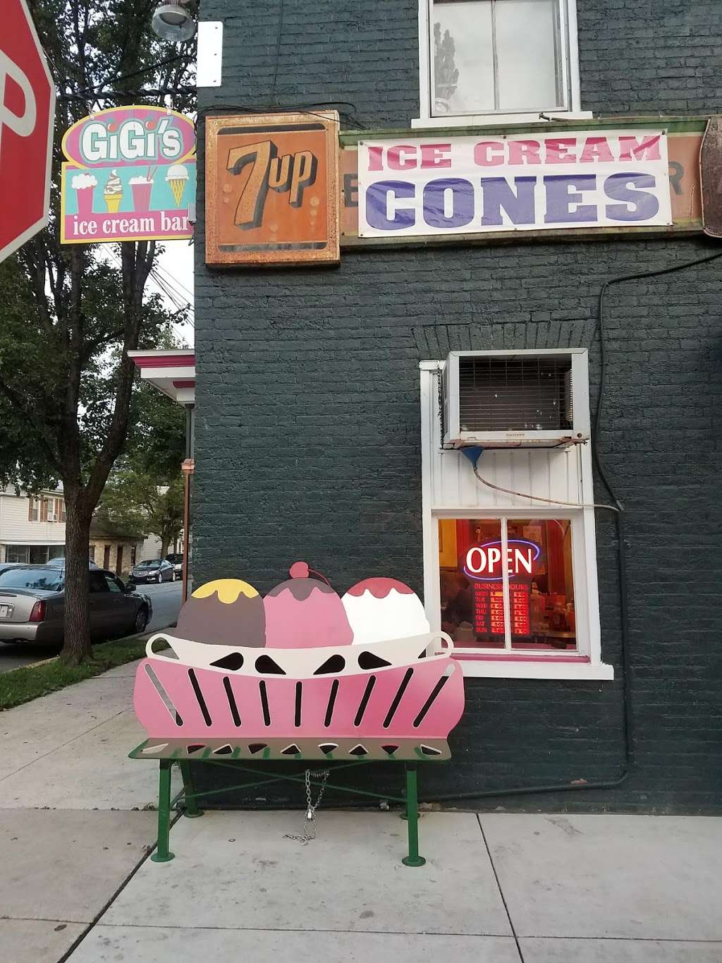 GiGis Ice Cream Bar | 2 S 2nd St, Bainbridge, PA 17502, USA | Phone: (717) 314-9540