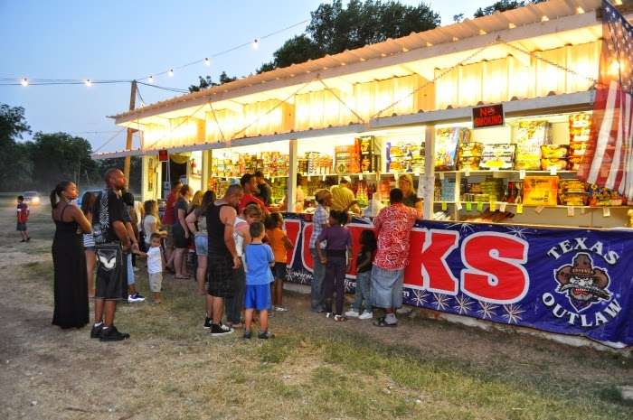 Palmers Fireworks Stands | 2795 Dowdy Ferry Rd, Dallas, TX 75217, USA | Phone: (972) 286-2902
