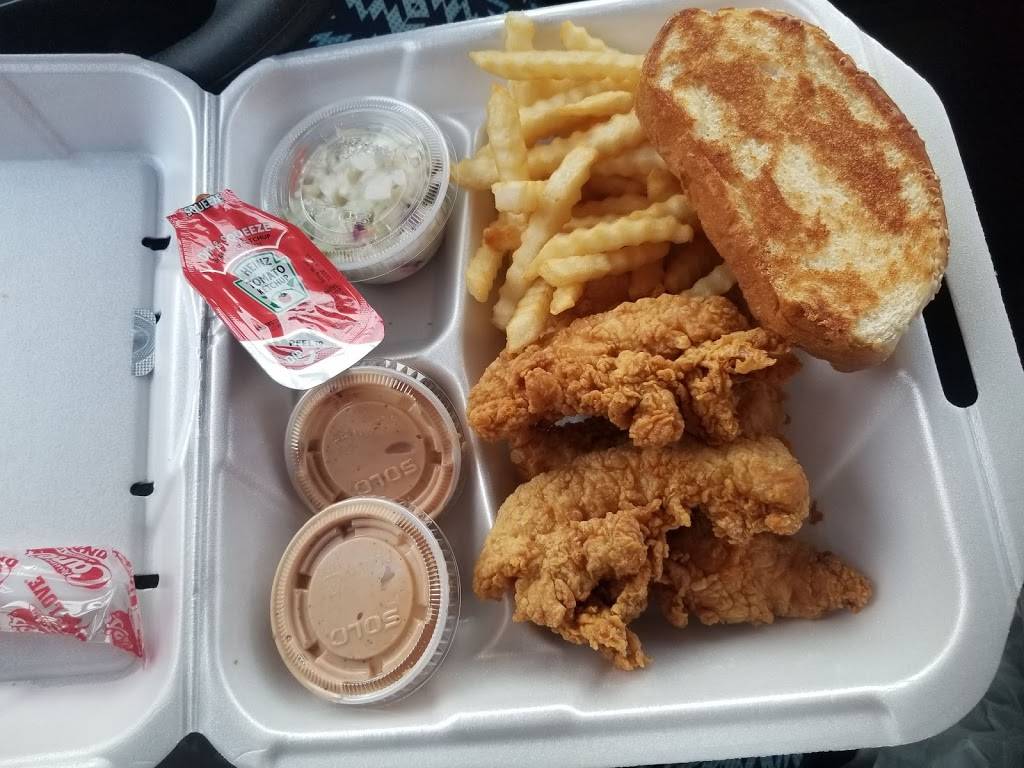 Raising Canes Chicken Fingers | 4740 Chef Menteur Hwy, New Orleans, LA 70126, USA | Phone: (504) 948-9582