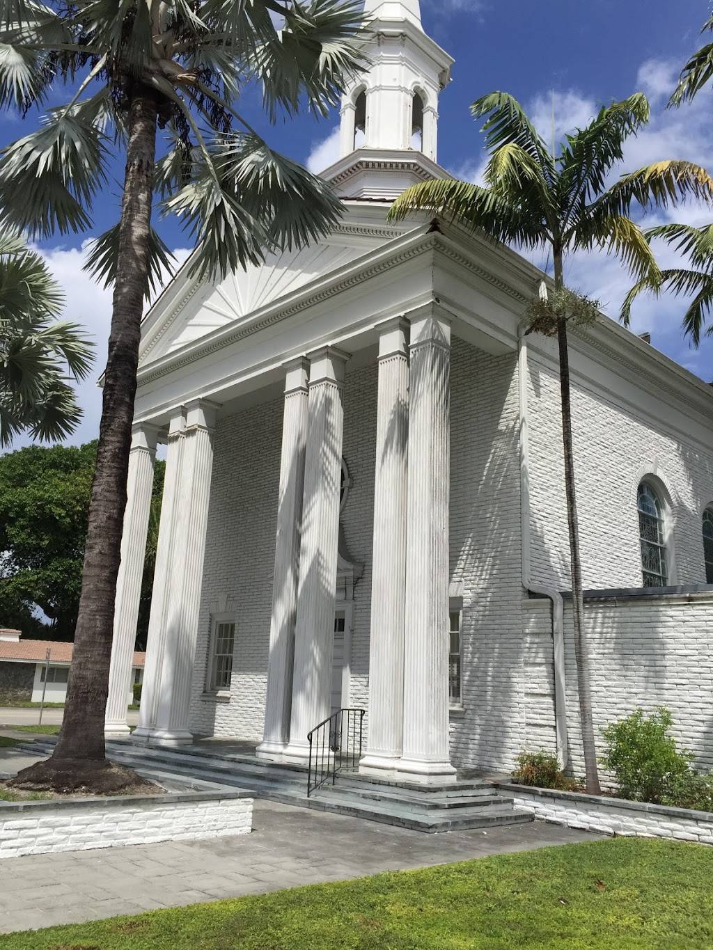 McArthur Memorial Chapel | 602 NE 97th St, Miami Shores, FL 33138, USA | Phone: (305) 754-9541