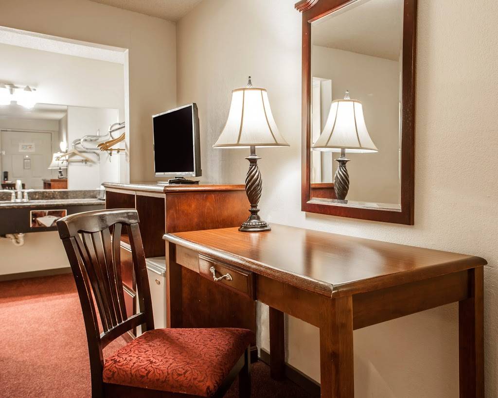 Econo Lodge Renton-Bellevue | 4710 Lake Washington Blvd NE, Renton, WA 98056, USA | Phone: (425) 228-2858