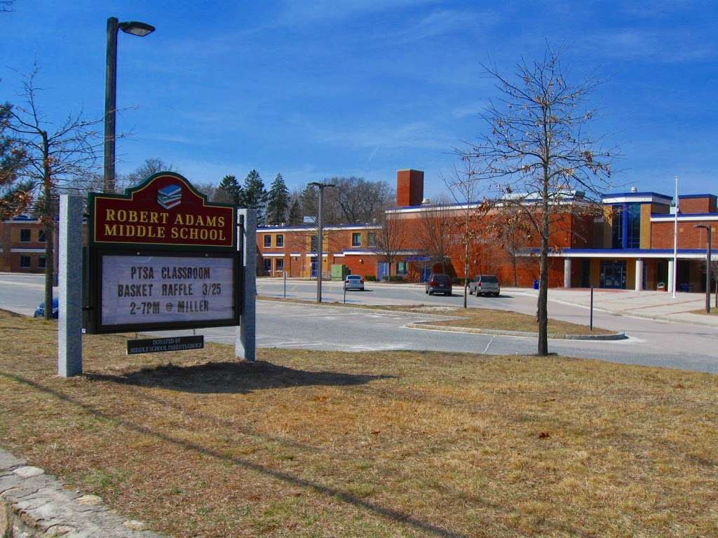 Robert Adams Middle School | 323 Woodland St, Holliston, MA 01746, USA | Phone: (508) 429-0657