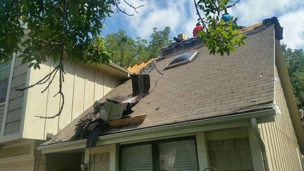 Always Roofing | 4232 St John Ave, Kansas City, MO 64123, USA | Phone: (816) 231-8282