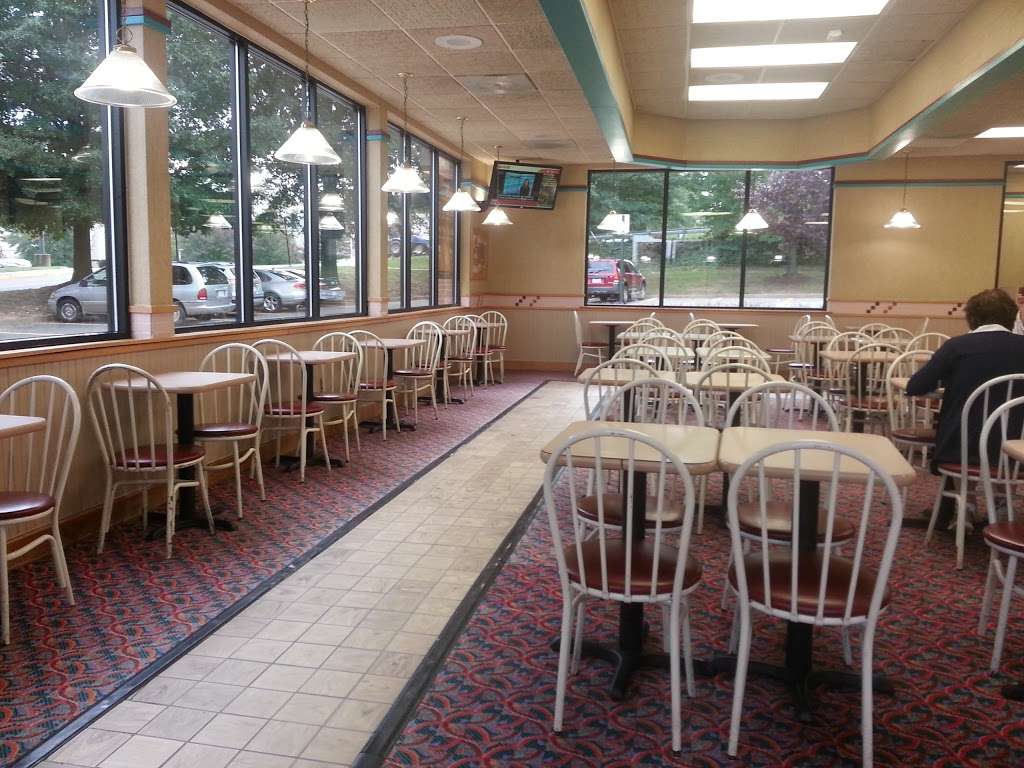 Wendys | 6349 Seven Corners, Falls Church, VA 22044, USA | Phone: (703) 538-3854