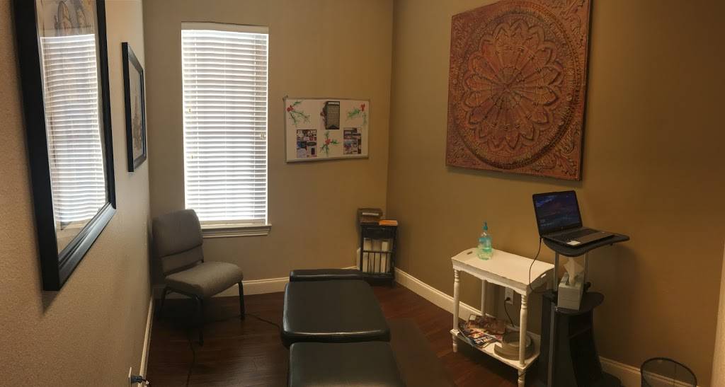 ChiroPlus Clinics - North | 3625 Western Center Blvd, Fort Worth, TX 76137, USA | Phone: (817) 498-7333