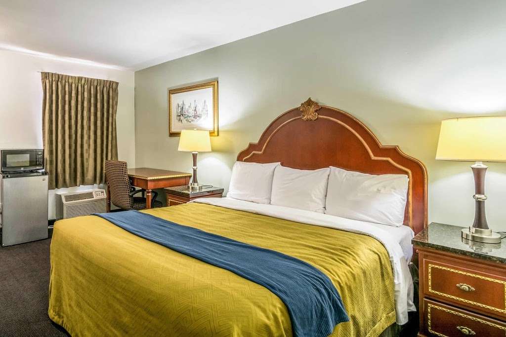 Rodeway Inn | 6142 Melton Rd, Portage, IN 46368, USA | Phone: (219) 763-6601