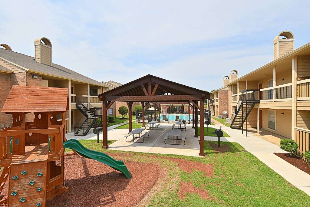 Brookmore Hollow Apartments | 810 Brooks Ave, Rosenberg, TX 77471, USA | Phone: (281) 299-0603