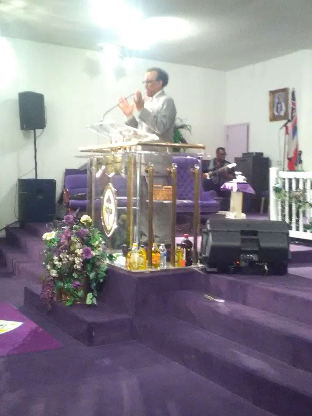 Deliverance Temple Church of God in Christ | 3476 Virginia St, Gary, IN 46409, USA | Phone: (219) 887-0544