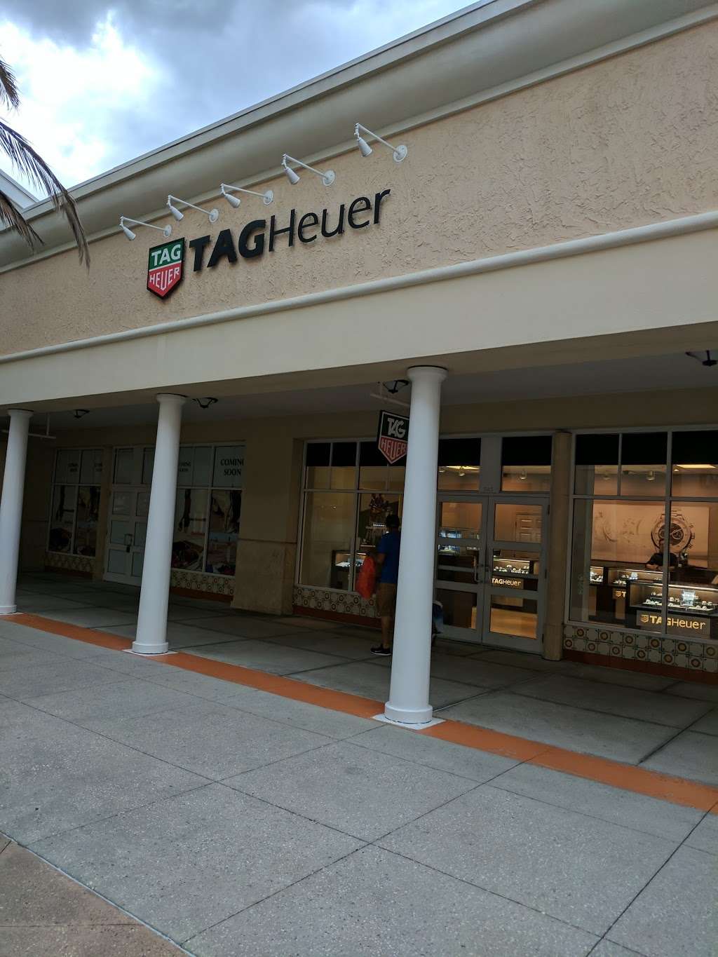 TAG Heuer | 8200 Vineland Ave Suite 1145, Orlando, FL 32821, USA | Phone: (407) 477-0003