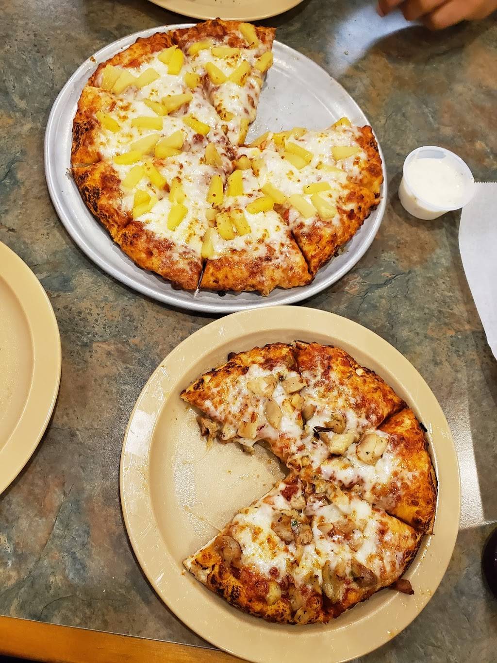 Mountain Mikes Pizza | 410 W Harder Rd, Hayward, CA 94544, USA | Phone: (510) 264-0387